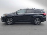 Used 2018 Toyota Highlander LE image 4