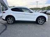 Used 2018 Alfa Romeo Stelvio AWD image 4
