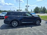Used 2021 Ford Explorer Limited image 3