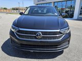 Certified 2024 Volkswagen Jetta SE image 2