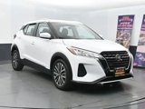Used 2021 Nissan Kicks SV image 2
