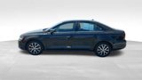 Used 2017 Volkswagen Jetta SE image 2