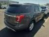 Used 2017 Ford Explorer XLT w/ Equipment Group 202A image 4