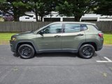 Used 2018 Jeep Compass Sport image 3