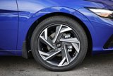 Used 2025 Hyundai Elantra Limited image 4