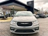 Used 2022 Chrysler Pacifica Touring-L w/ Uconnect Theater Family Group image 2