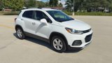 Used 2019 Chevrolet Trax LT w/ LT Convenience Package image 2
