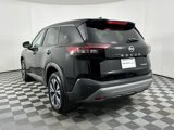 Used 2023 Nissan Rogue SV image 4
