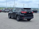 Used 2019 Toyota Highlander LE image 4