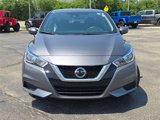 Used 2022 Nissan Versa SV image 4