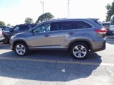 Used 2018 Toyota Highlander SE image 5