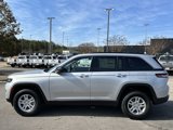New 2025 Jeep Grand Cherokee Laredo image 4