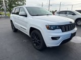 Used 2017 Jeep Grand Cherokee Altitude image 3