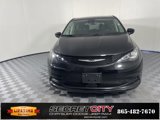 Used 2022 Chrysler Voyager LX image 2