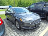 Used 2017 Ford Fusion SE image 3