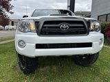 Used 2010 Toyota Tacoma PreRunner image 4