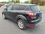 Used 2017 Ford Escape SE image 3