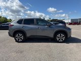 Used 2023 Nissan Rogue SV image 2