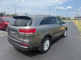 Used 2017 Kia Sorento LX image 3