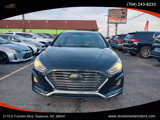 Used 2018 Hyundai Sonata SE image 2