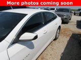 Used 2023 Chevrolet Malibu LT image 2