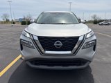 Used 2023 Nissan Rogue SV image 2