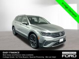 Used 2022 Volkswagen Tiguan SE image 3