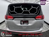 Used 2019 Chrysler Pacifica Touring-L image 5