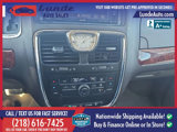 Used 2015 Chrysler Town & Country Touring image 3
