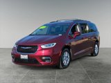 Used 2022 Chrysler Pacifica Touring-L image 3