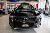 Used 2021 Volvo XC40 T4 Momentum image 2