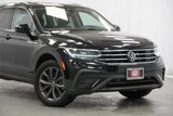Used 2022 Volkswagen Tiguan SE image 2
