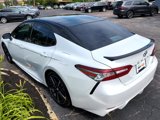Used 2018 Toyota Camry XSE image 5