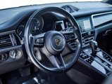 Certified 2022 Porsche Macan image 4