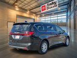 Used 2023 Chrysler Pacifica Touring-L image 5