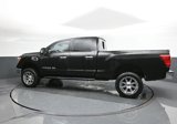 Used 2018 Nissan Titan SV image 5
