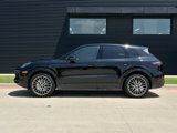 Used 2022 Porsche Cayenne image 2