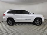 Used 2018 Jeep Grand Cherokee Overland image 2