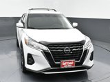 Used 2024 Nissan Kicks SV image 3