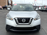 Used 2019 Nissan Kicks SV image 2