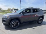 Used 2022 Jeep Compass Limited image 3