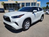 Used 2023 Toyota Highlander LE image 5