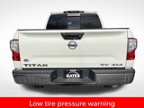 Used 2018 Nissan Titan SV image 5
