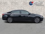 Used 2023 Nissan Altima 2.5 SV image 2