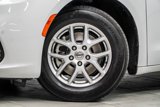 Used 2022 Chrysler Pacifica Touring-L image 3