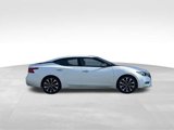 Used 2017 Nissan Maxima SR image 2