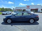 Used 2015 Toyota Camry LE image 2