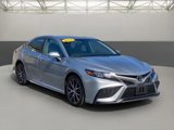 Used 2022 Toyota Camry SE image 2