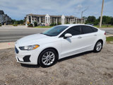 Used 2019 Ford Fusion SE image 2