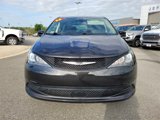 Used 2022 Chrysler Voyager LX image 2